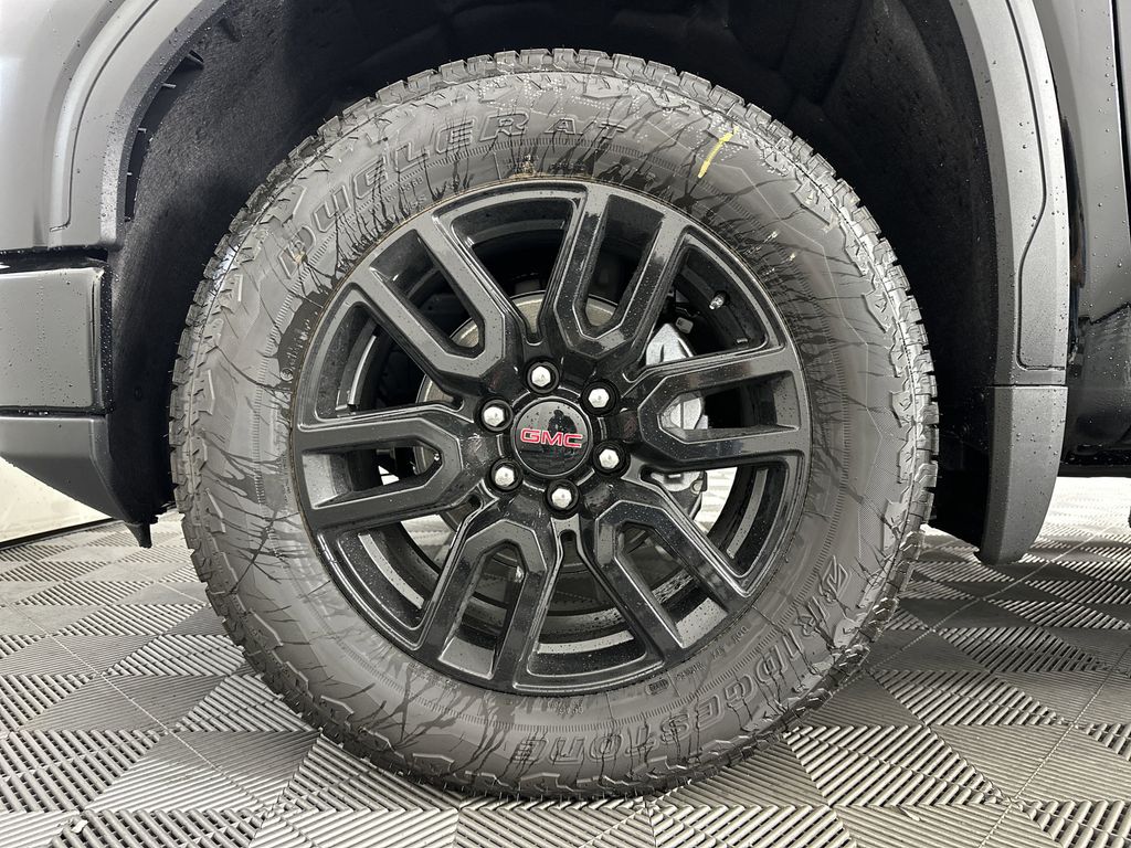 new 2025 GMC Sierra 1500 car, priced at $60,424