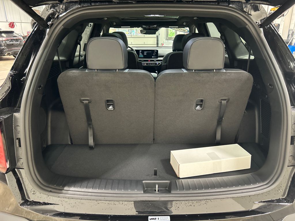 new 2025 Kia Sorento Hybrid car, priced at $44,924