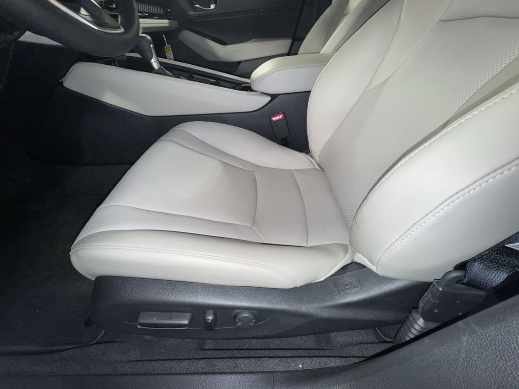 new 2025 Honda Accord Hybrid car, priced at $40,905