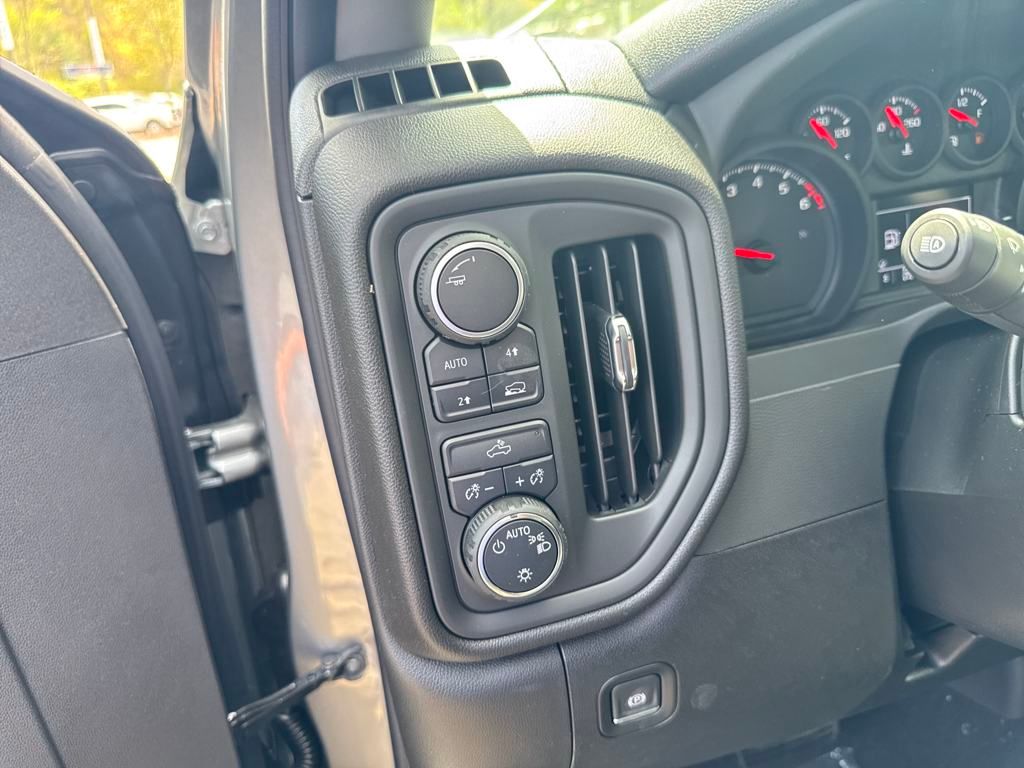 new 2025 Chevrolet Silverado 1500 car, priced at $46,119