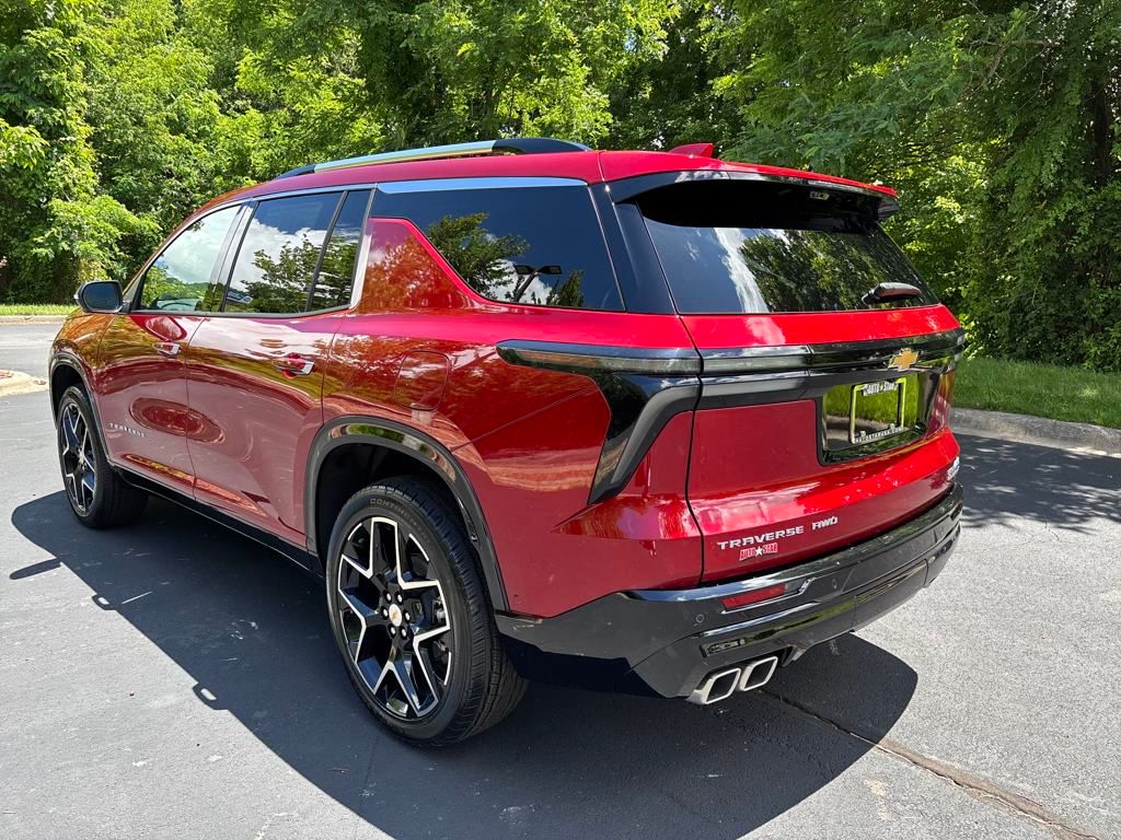 new 2025 Chevrolet Traverse car, priced at $59,290