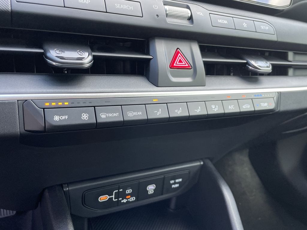 new 2025 Kia K4 car, priced at $23,261