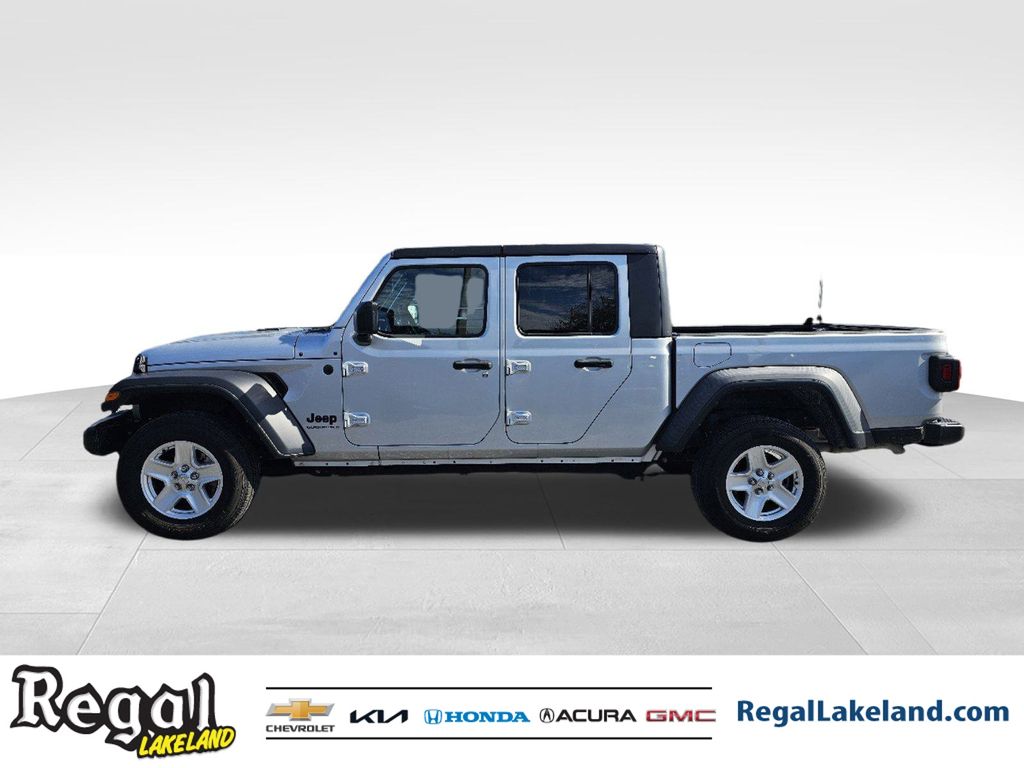 used 2023 Jeep Gladiator car, priced at $27,392