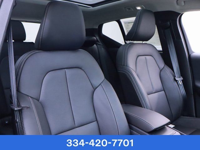 new 2025 Volvo XC40 car, priced at $42,142