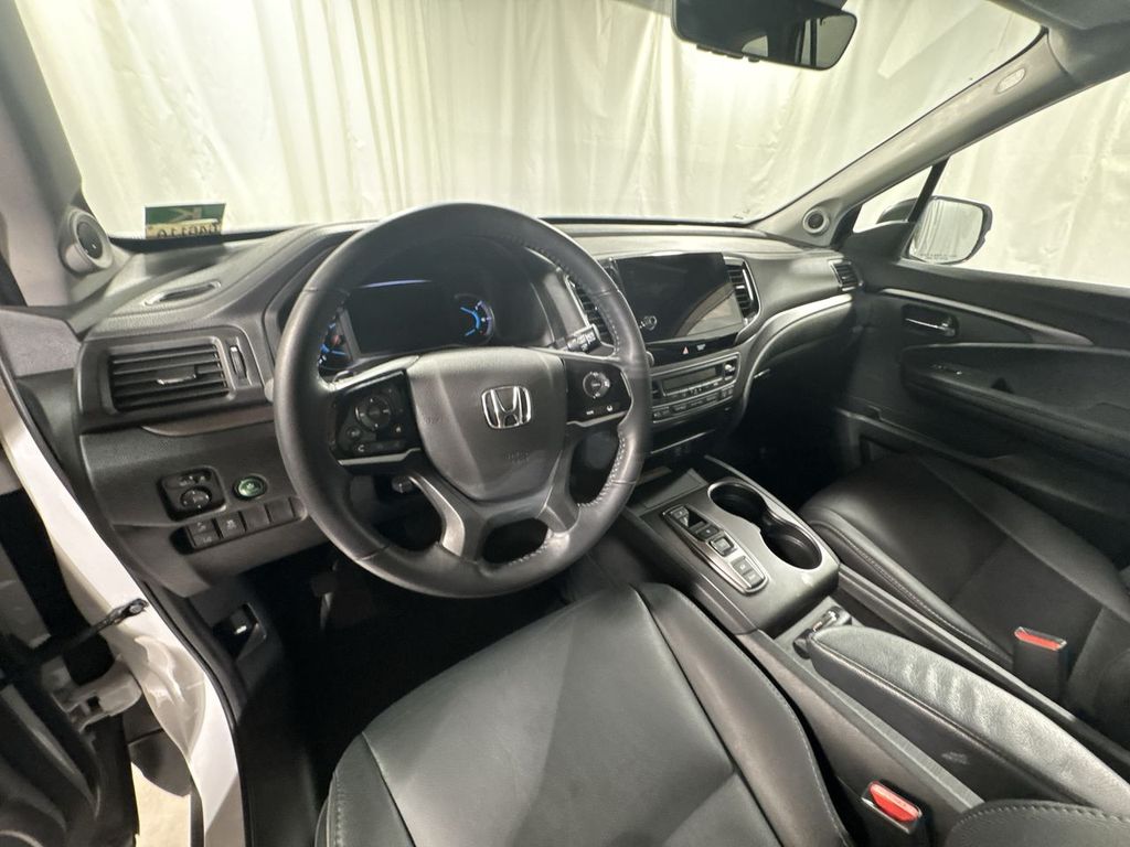 used 2022 Honda Pilot car, priced at $33,792