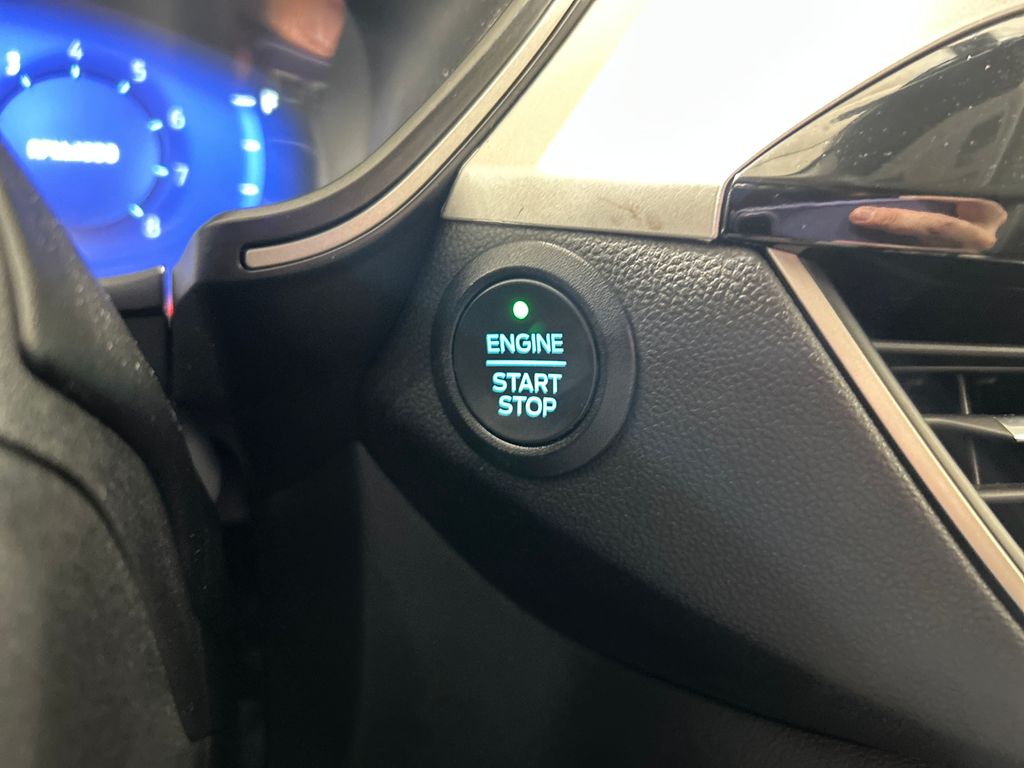 used 2022 Ford Escape car, priced at $26,163
