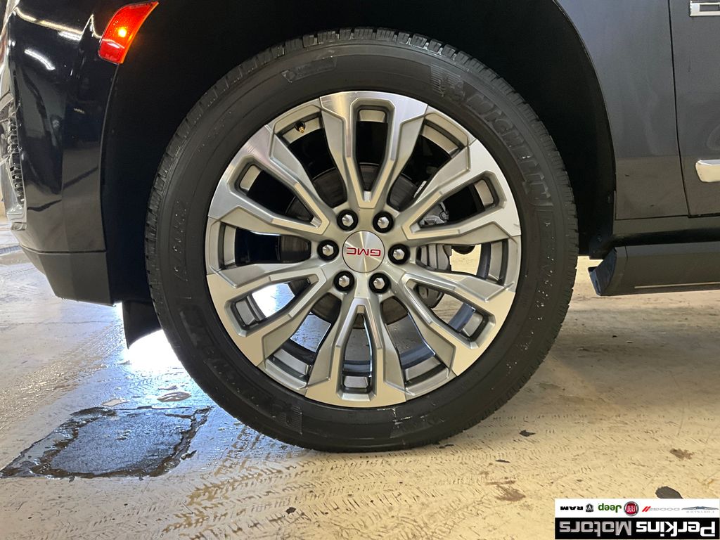 used 2022 GMC Yukon XL car, priced at $61,466