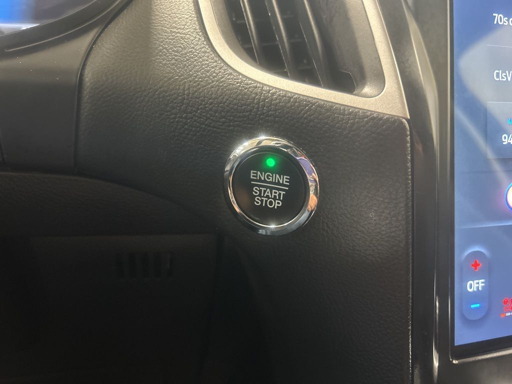 used 2022 Ford Edge car, priced at $25,895
