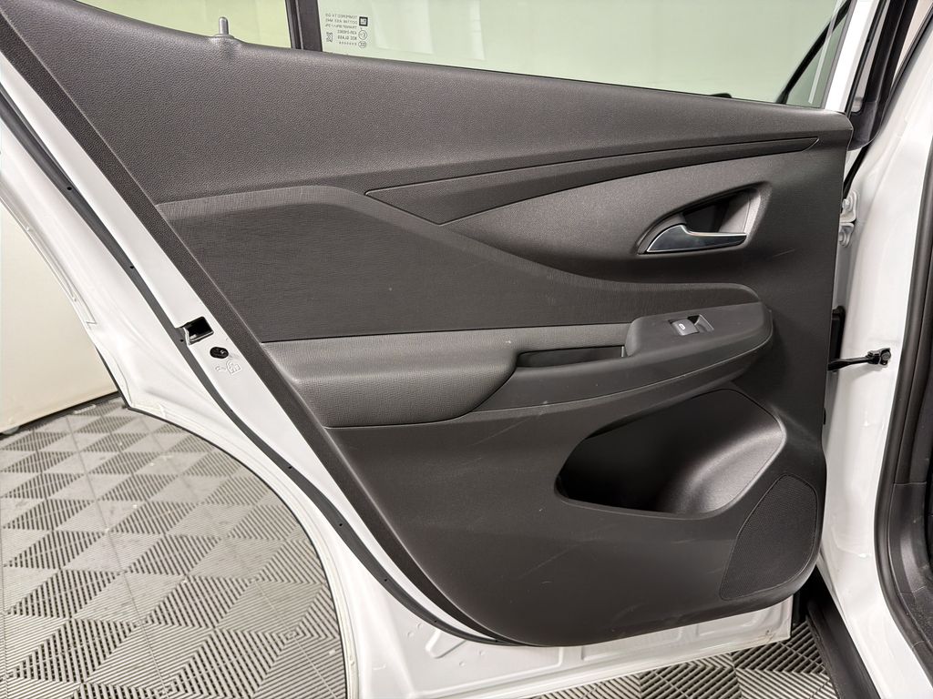 new 2025 Buick Envista car, priced at $24,280