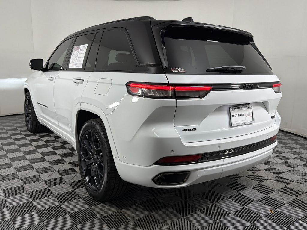 used 2025 Jeep Grand Cherokee car, priced at $53,195