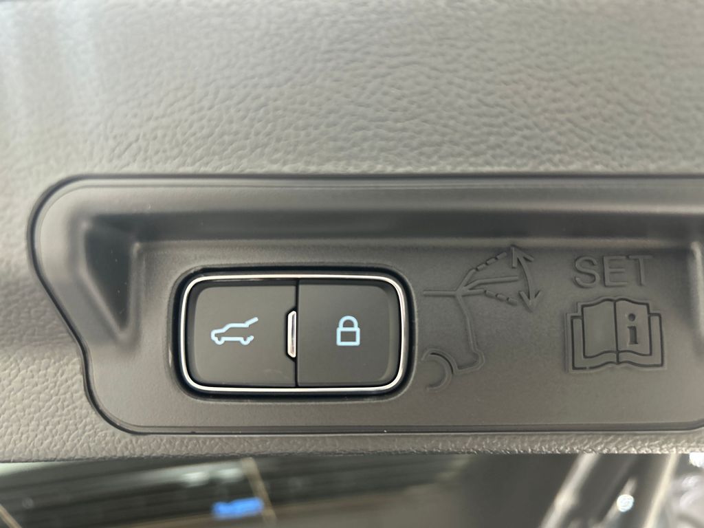 new 2025 Ford Explorer car, priced at $49,596