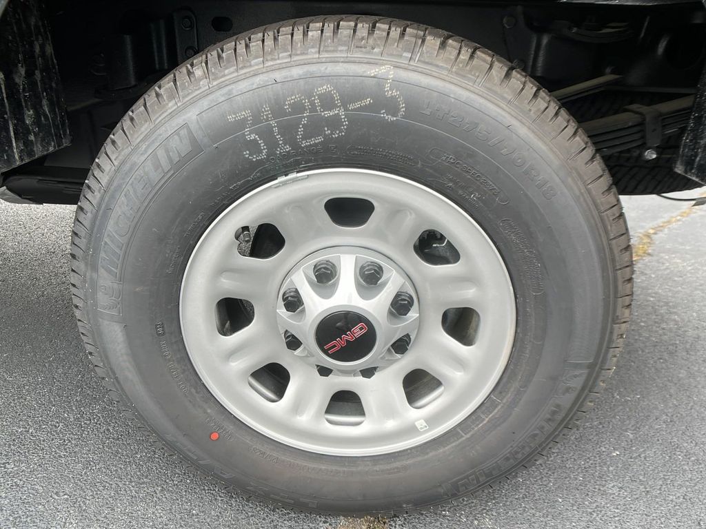 new 2024 GMC Sierra 3500HD car, priced at $56,218