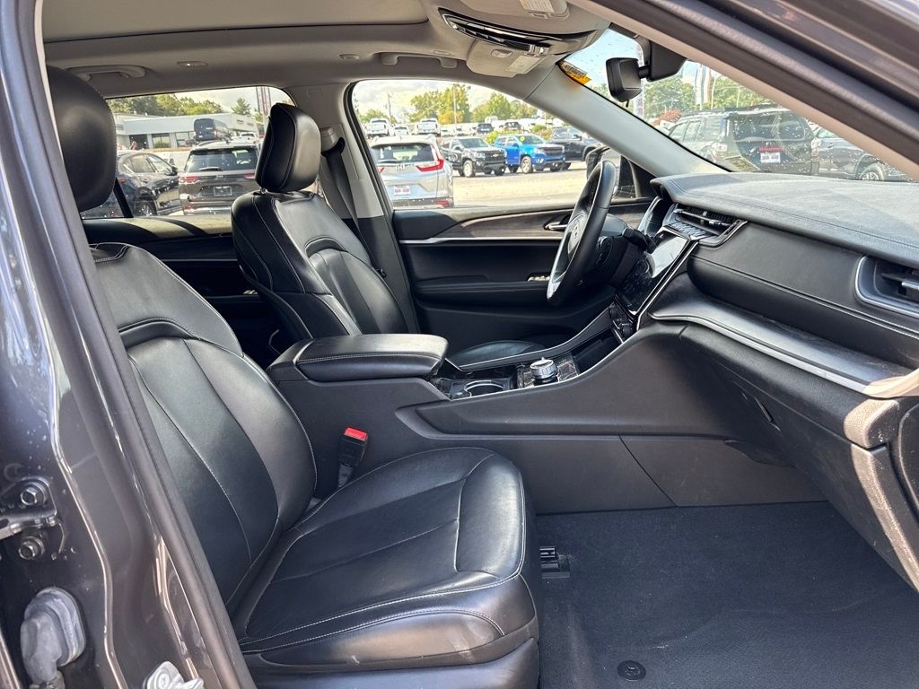 used 2021 Jeep Grand Cherokee L car, priced at $27,990