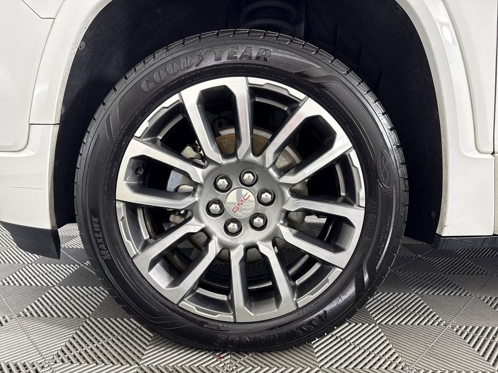 used 2020 GMC Acadia car, priced at $29,690