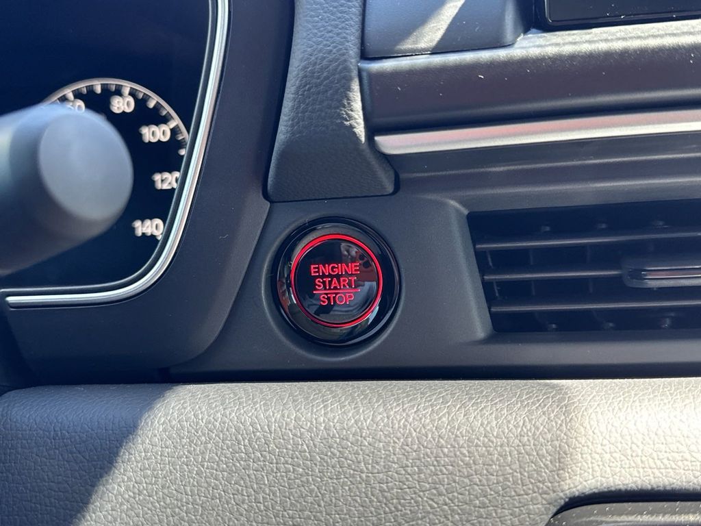 new 2025 Honda Pilot car, priced at $47,736