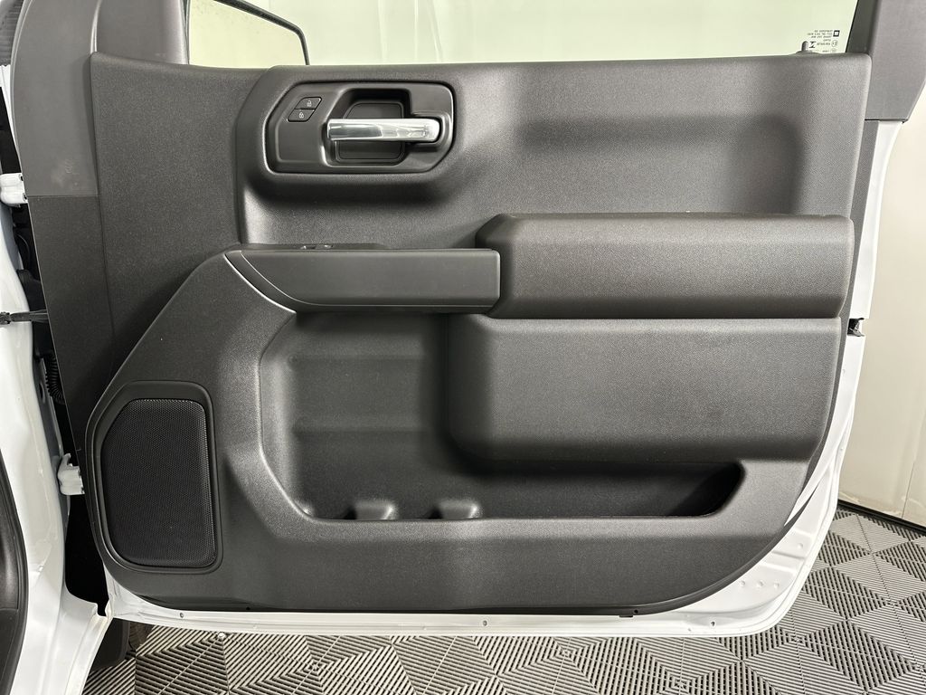 new 2025 GMC Sierra 1500 car, priced at $33,145