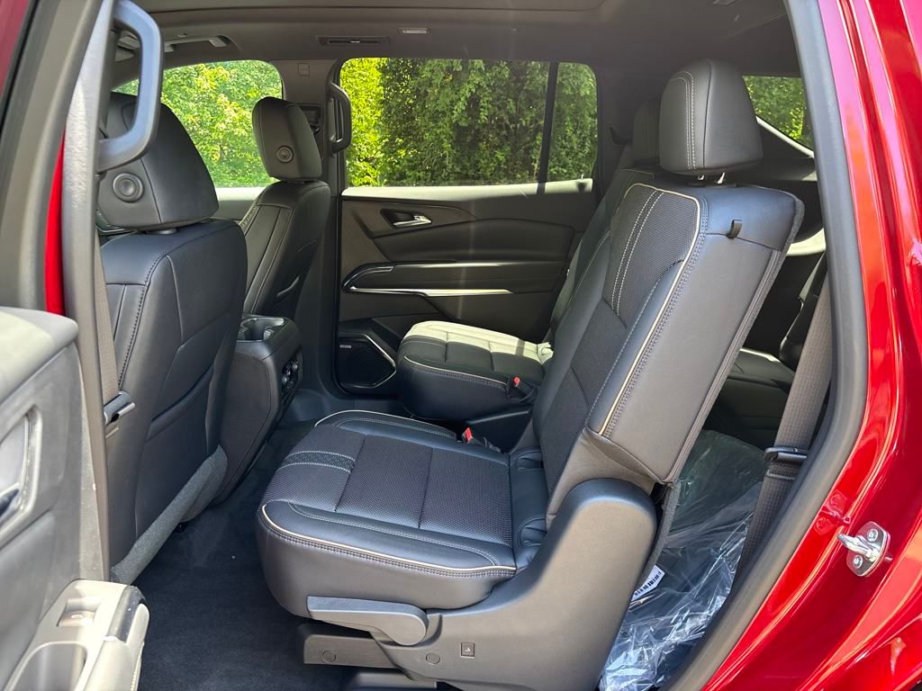 new 2025 Chevrolet Traverse car, priced at $59,290