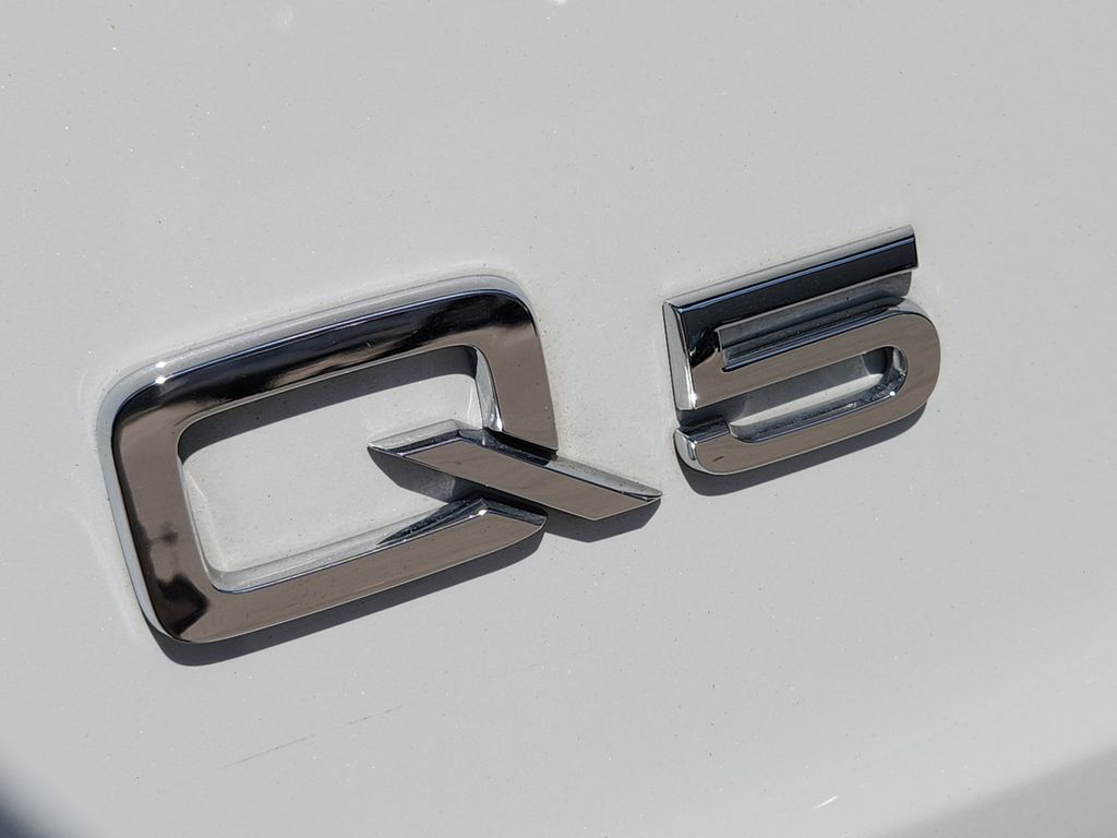 used 2022 Audi Q5 e car, priced at $37,592