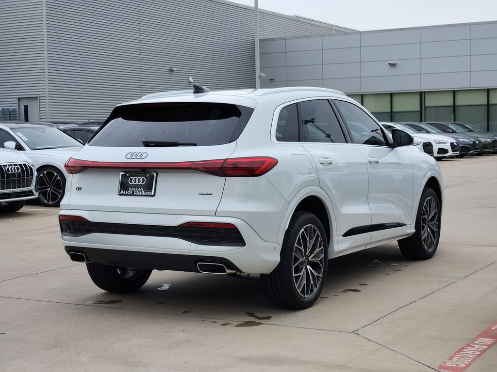 new 2025 Audi Q5 car, priced at $60,975