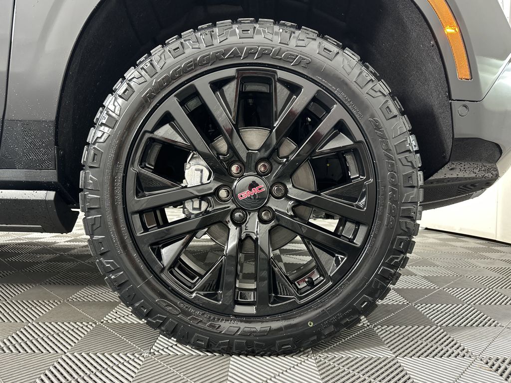 new 2025 GMC Yukon XL car, priced at $104,514