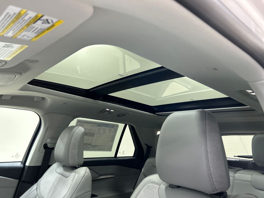 new 2025 Ford Explorer car, priced at $48,084