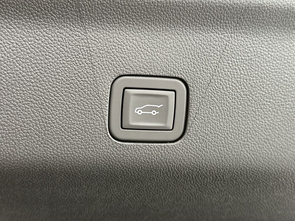new 2025 GMC Yukon car, priced at $100,589