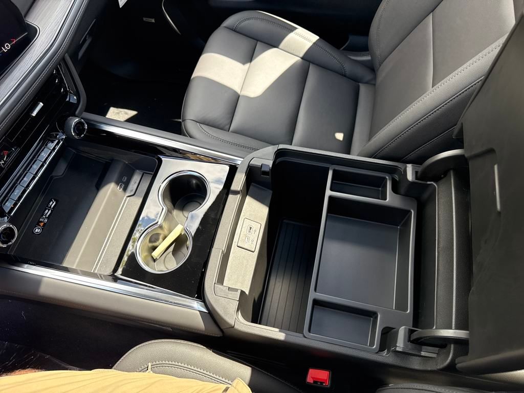 new 2025 Chevrolet Suburban car, priced at $75,380