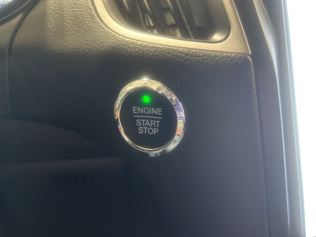 used 2023 Ford Edge car, priced at $29,956