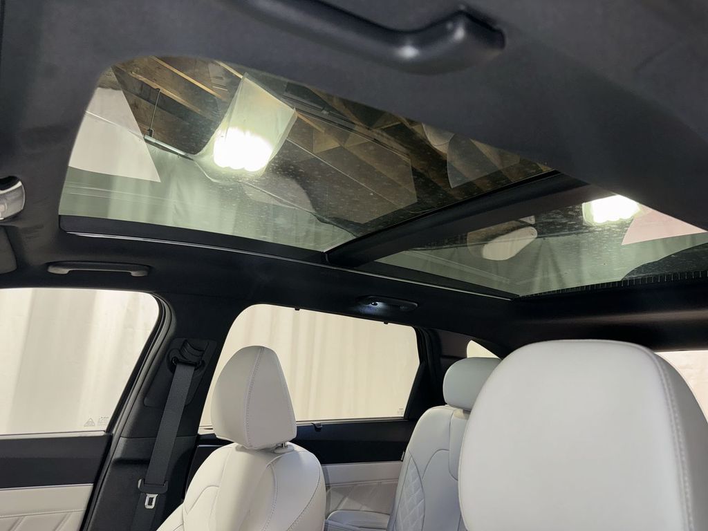 new 2025 Kia Sorento Hybrid car, priced at $47,682