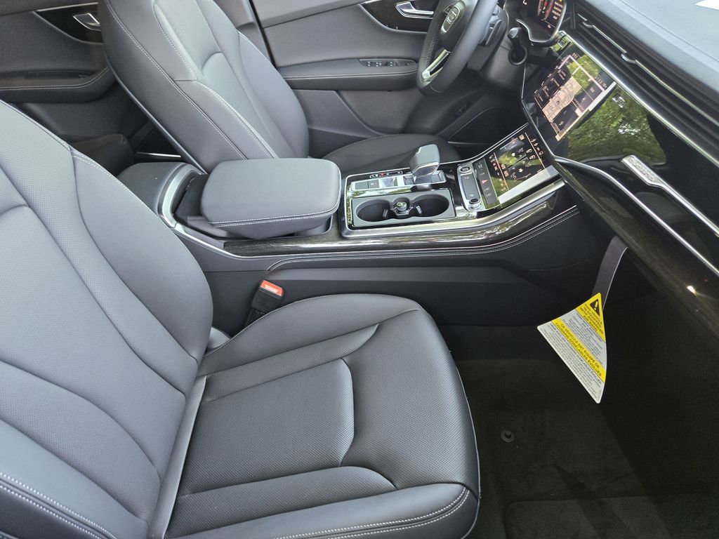 new 2025 Audi Q7 car, priced at $72,850