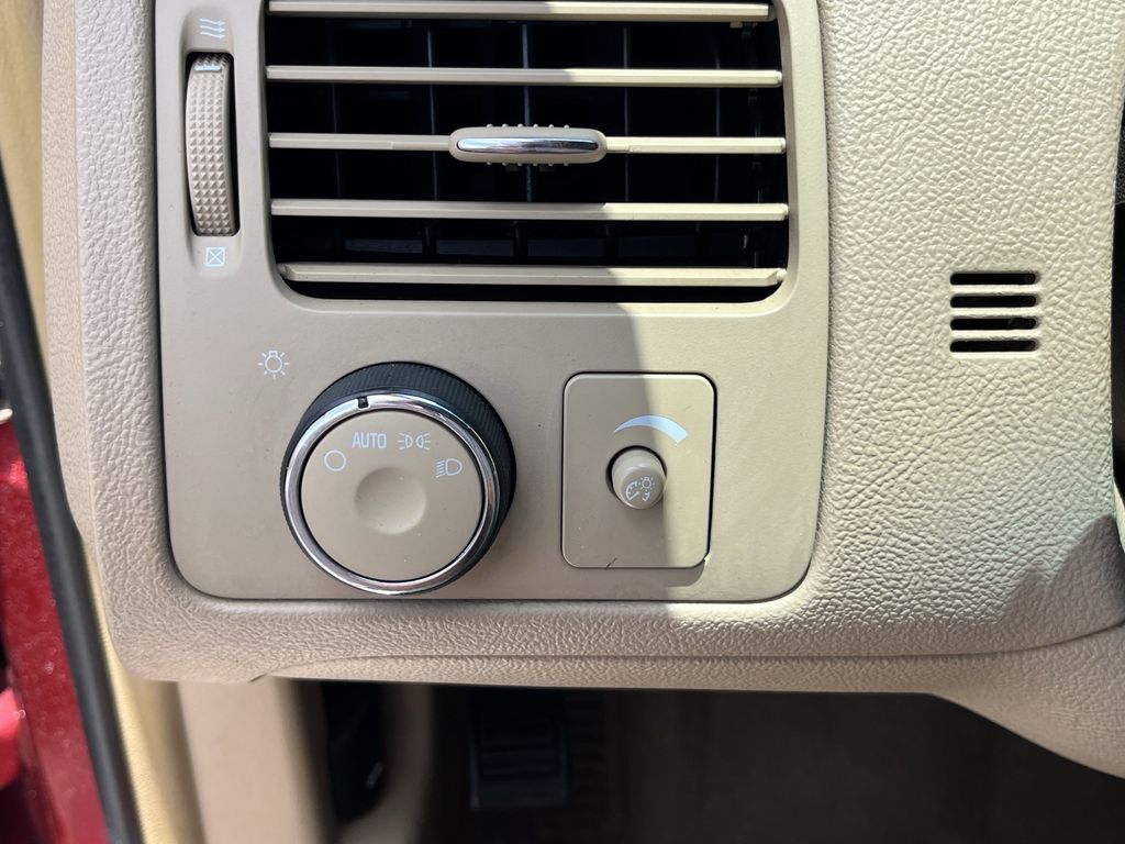used 2007 Buick Lucerne car, priced at $6,991