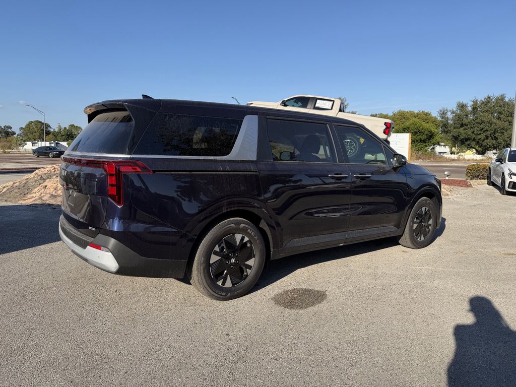 new 2026 Kia Carnival Hybrid car, priced at $38,702