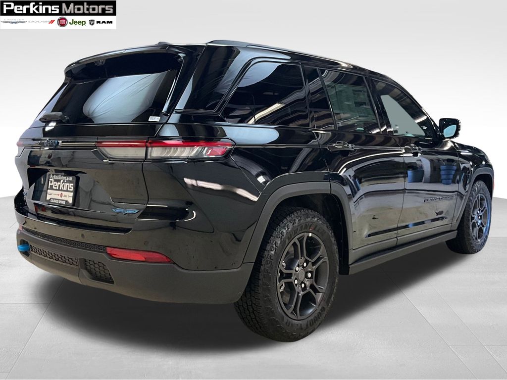 new 2025 Jeep Grand Cherokee car, priced at $66,005