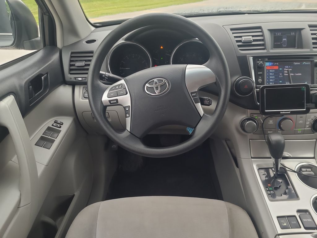 used 2013 Toyota Highlander car, priced at $15,794