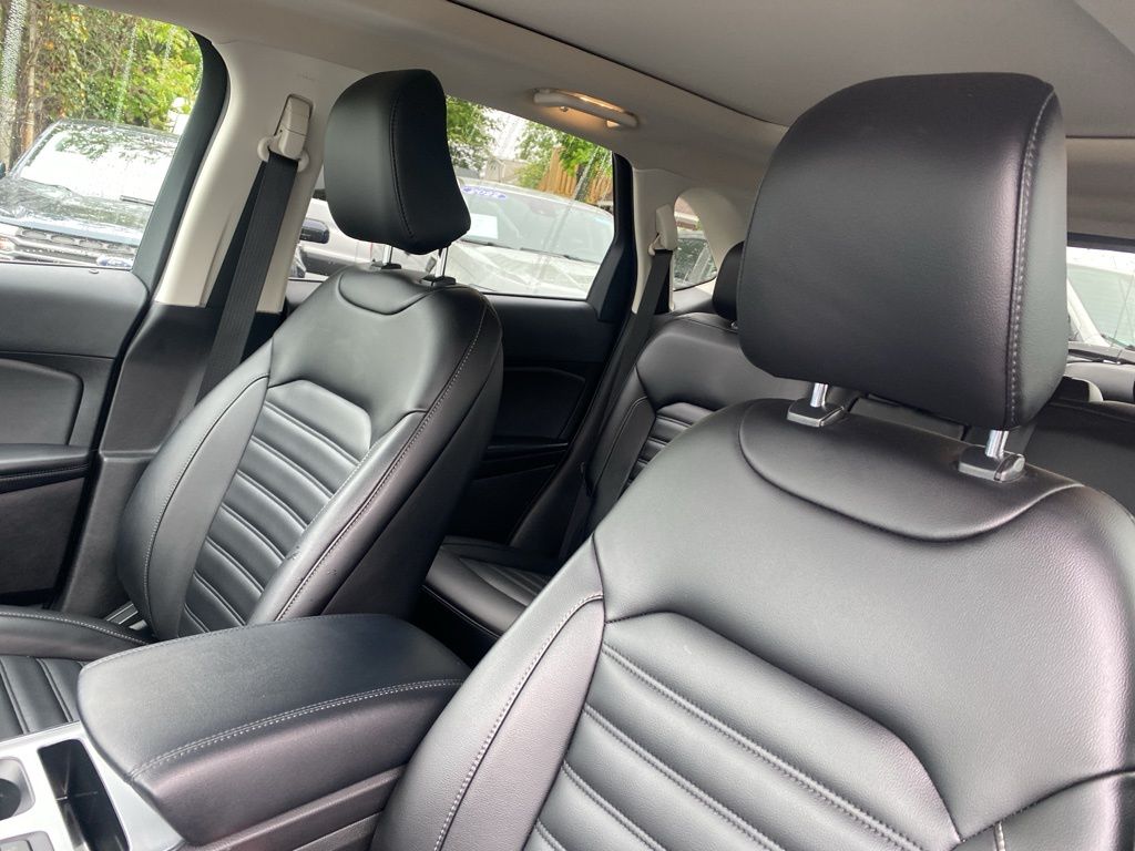 used 2022 Ford Edge car, priced at $26,300