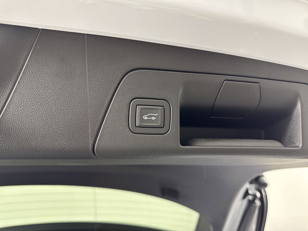 new 2025 Buick Envision car, priced at $46,695