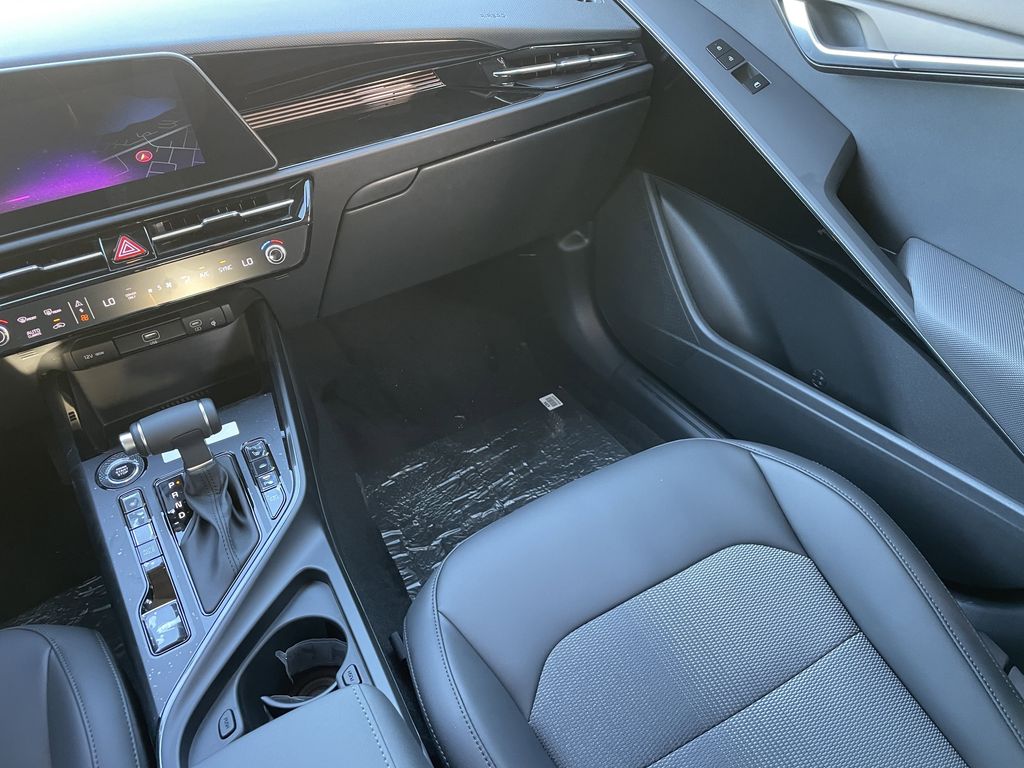 new 2025 Kia Niro car, priced at $29,867