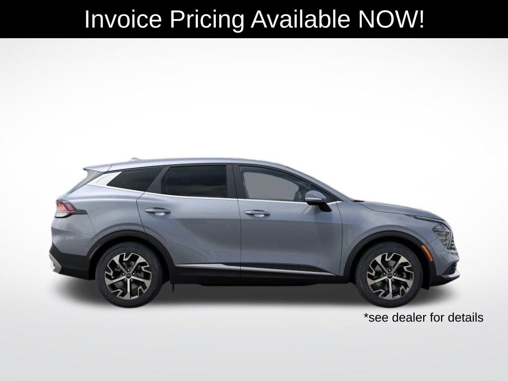 new 2025 Kia Sportage car, priced at $30,915