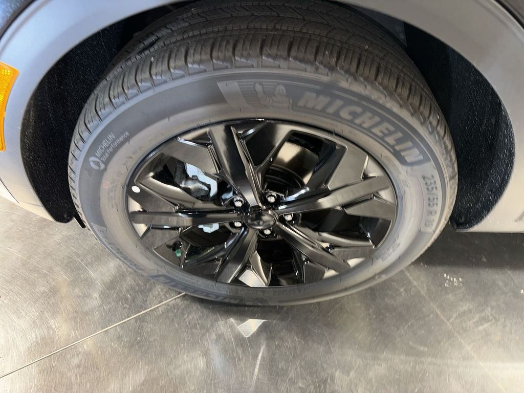 new 2025 Kia Sportage Plug-In Hybrid car, priced at $45,042