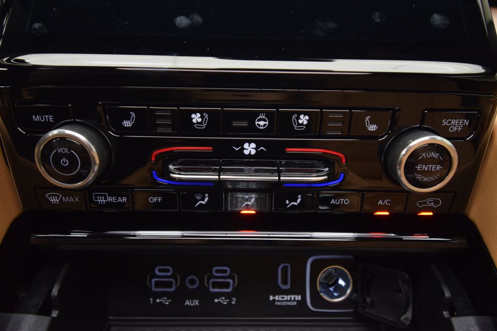 new 2025 Jeep Grand Cherokee car, priced at $63,876