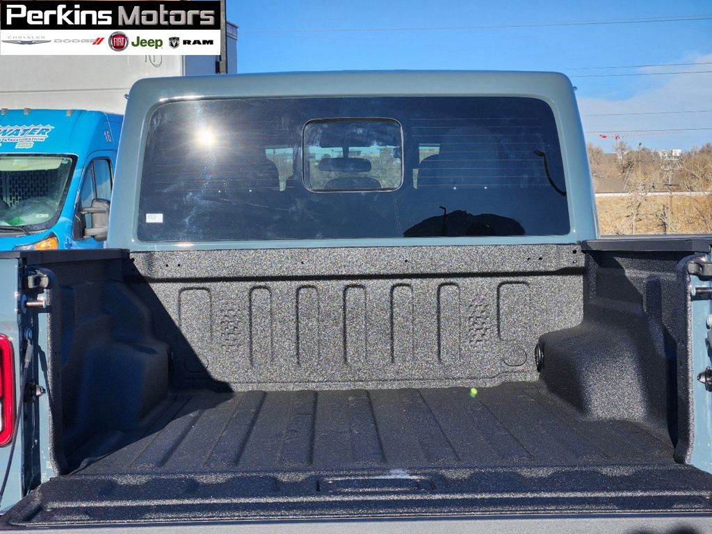 new 2025 Jeep Gladiator car, priced at $43,014