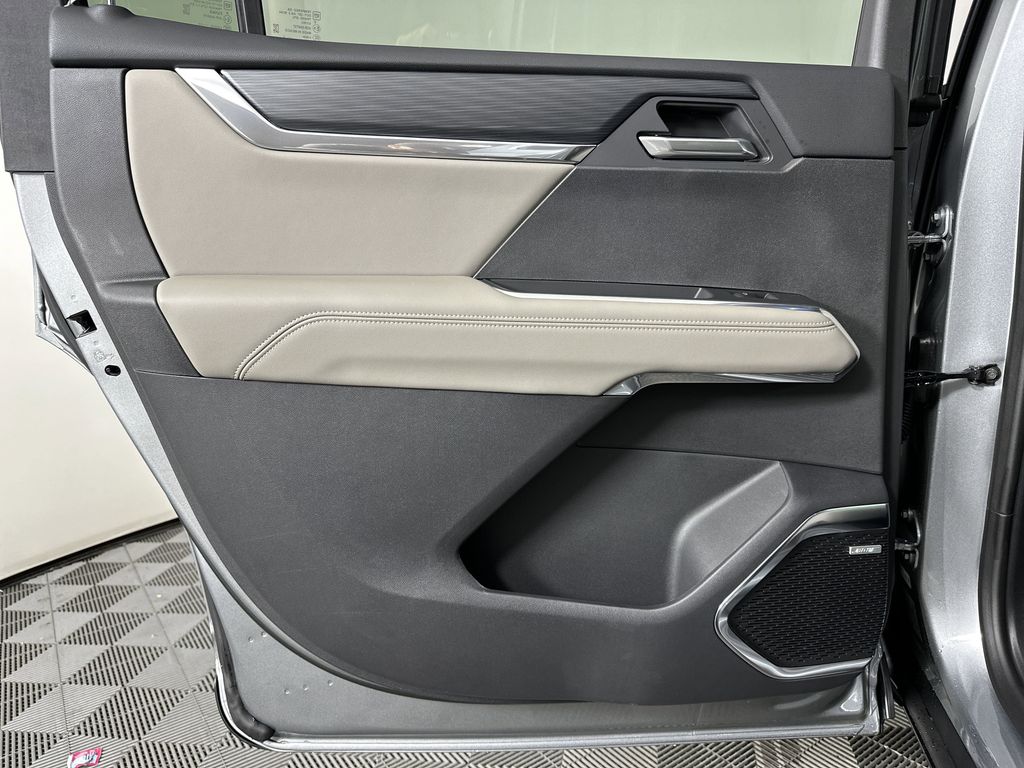 new 2025 GMC Acadia car, priced at $50,624