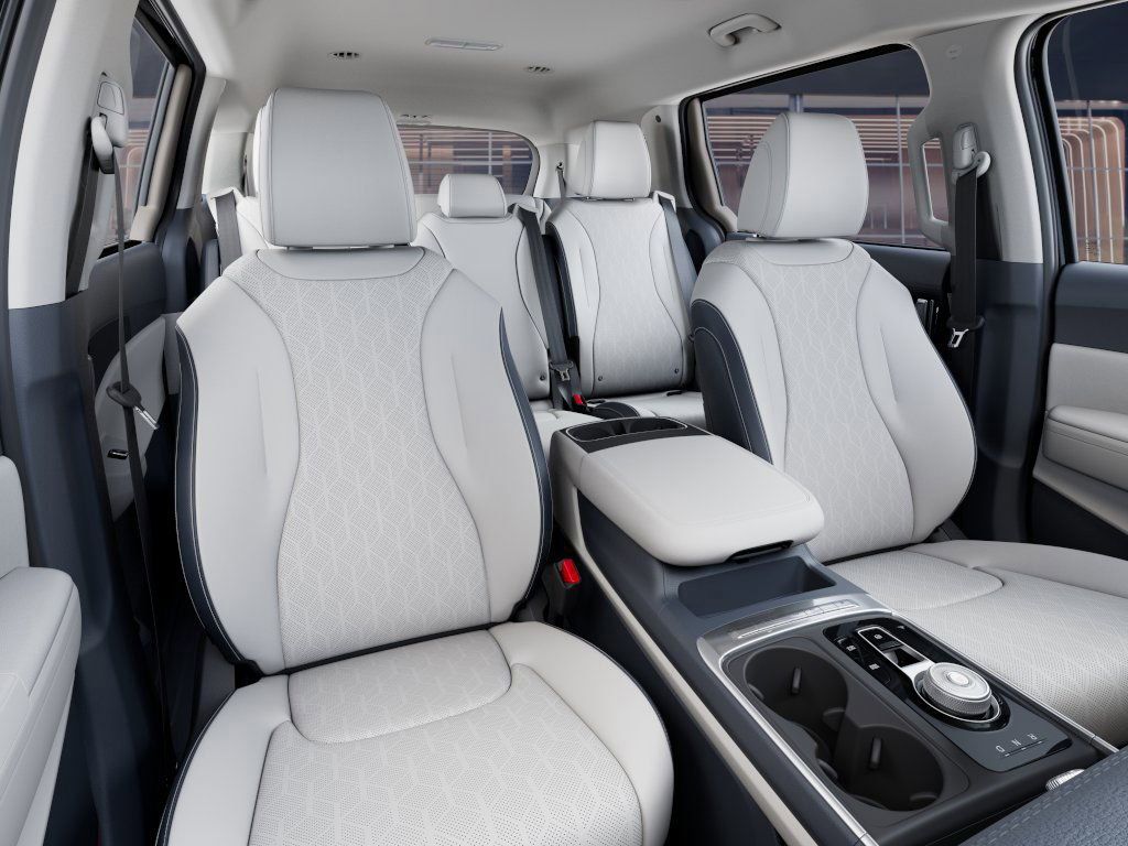 new 2025 Kia Carnival Hybrid car, priced at $38,850