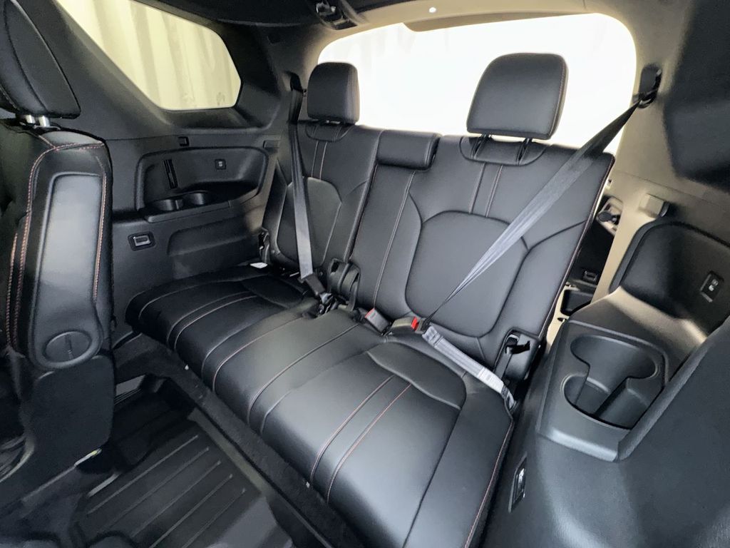 new 2025 Honda Pilot car, priced at $50,895