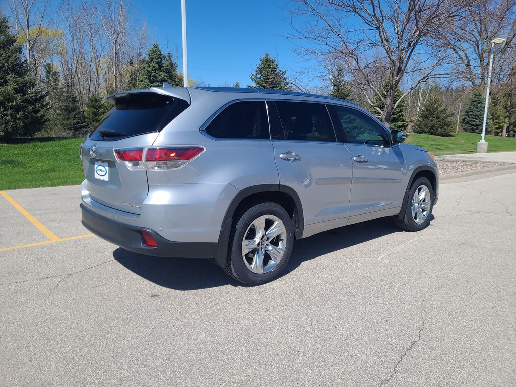 used 2016 Toyota Highlander car, priced at $24,978