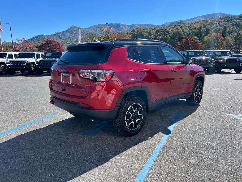 new 2026 Jeep Compass car, priced at $38,005