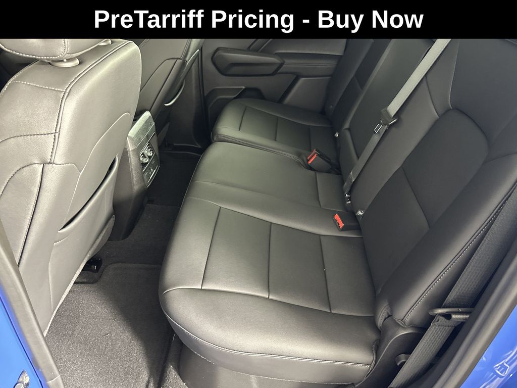 new 2025 GMC Canyon car, priced at $45,095