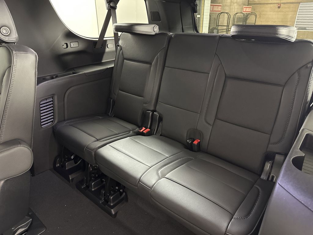 new 2025 GMC Yukon XL car, priced at $92,154