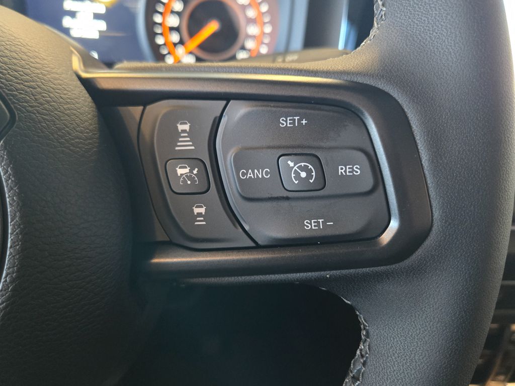 new 2025 Jeep Gladiator car, priced at $42,434
