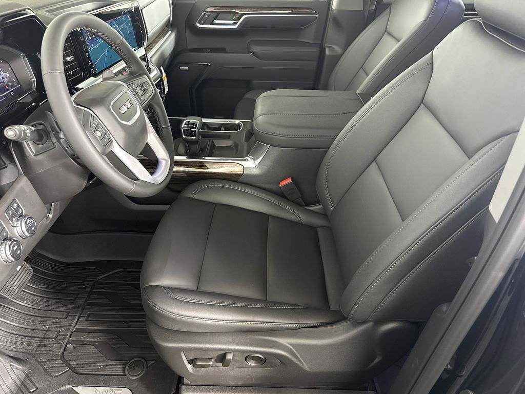 new 2025 GMC Sierra 1500 car, priced at $59,224